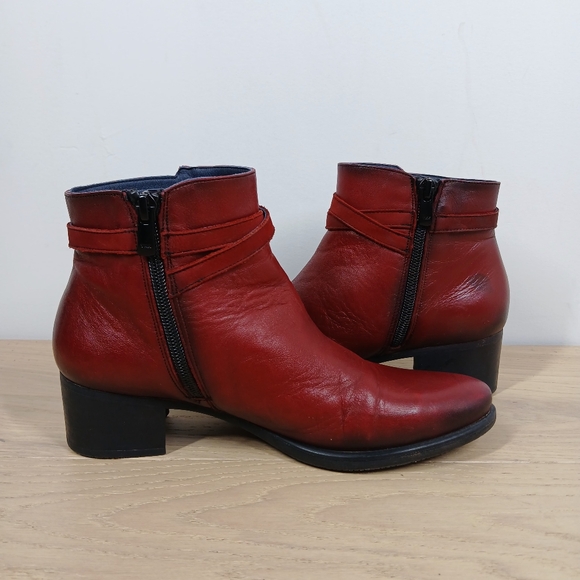 Dorking by Fluchos Red Leather Ankle Boots Buckle Strap Block Heel - Picture 3 of 15
